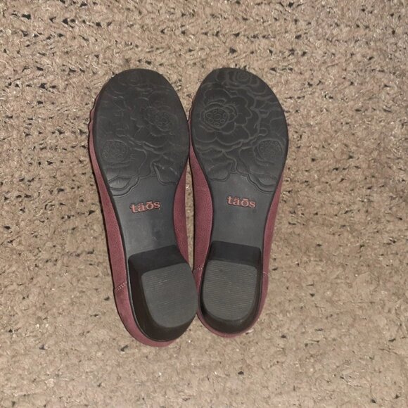 TAOS-Calypso-Burgundy Red Leather Slip On Pumps-Ruched Toe-Sz 38-Near Mint - Picture 7 of 7